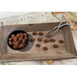 Cœur d’amandes caramélisées enrobées pate de noisette Gianduja, poudrées de cacao en vrac